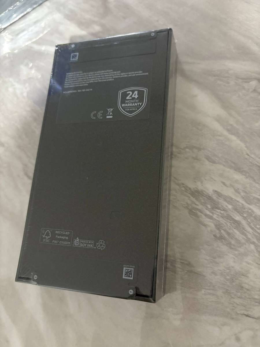 Samsung Galaxy S26 Ultra - Cobalt Violet Smartphone