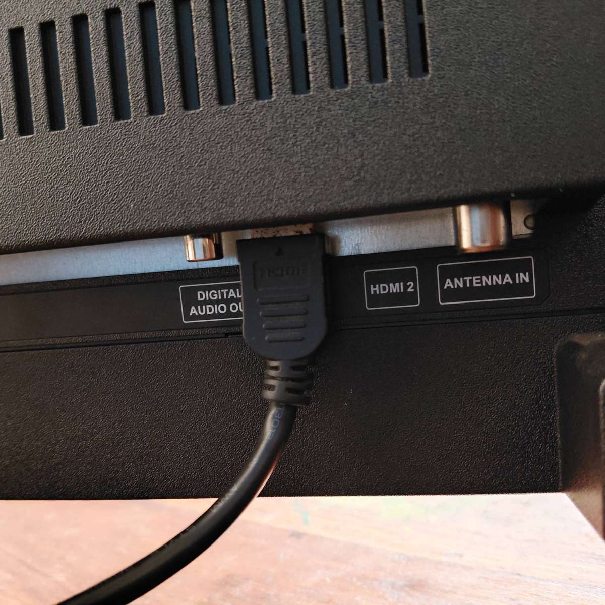 Sinotec 32" HD LED TV STL-32WG6A