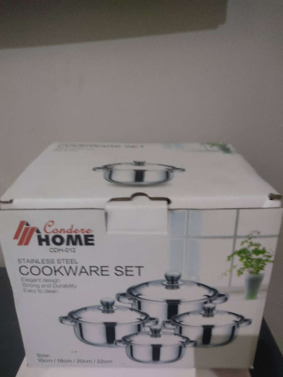 Pots.Concorde 8ps set of pots