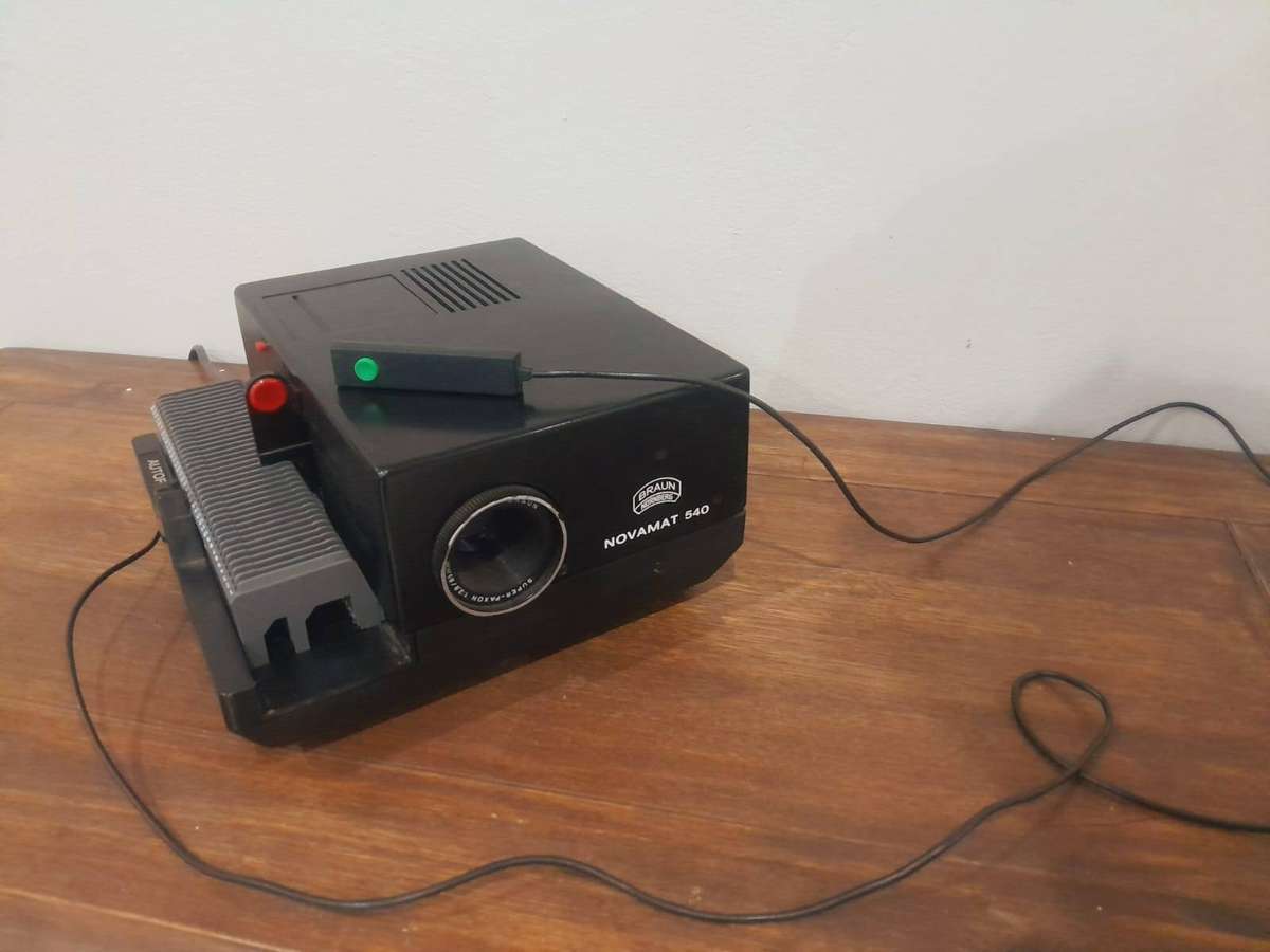 Braun Novamat  540 Vintage Slide Projector  Retro Collectors Gem & Functional Classic (working)