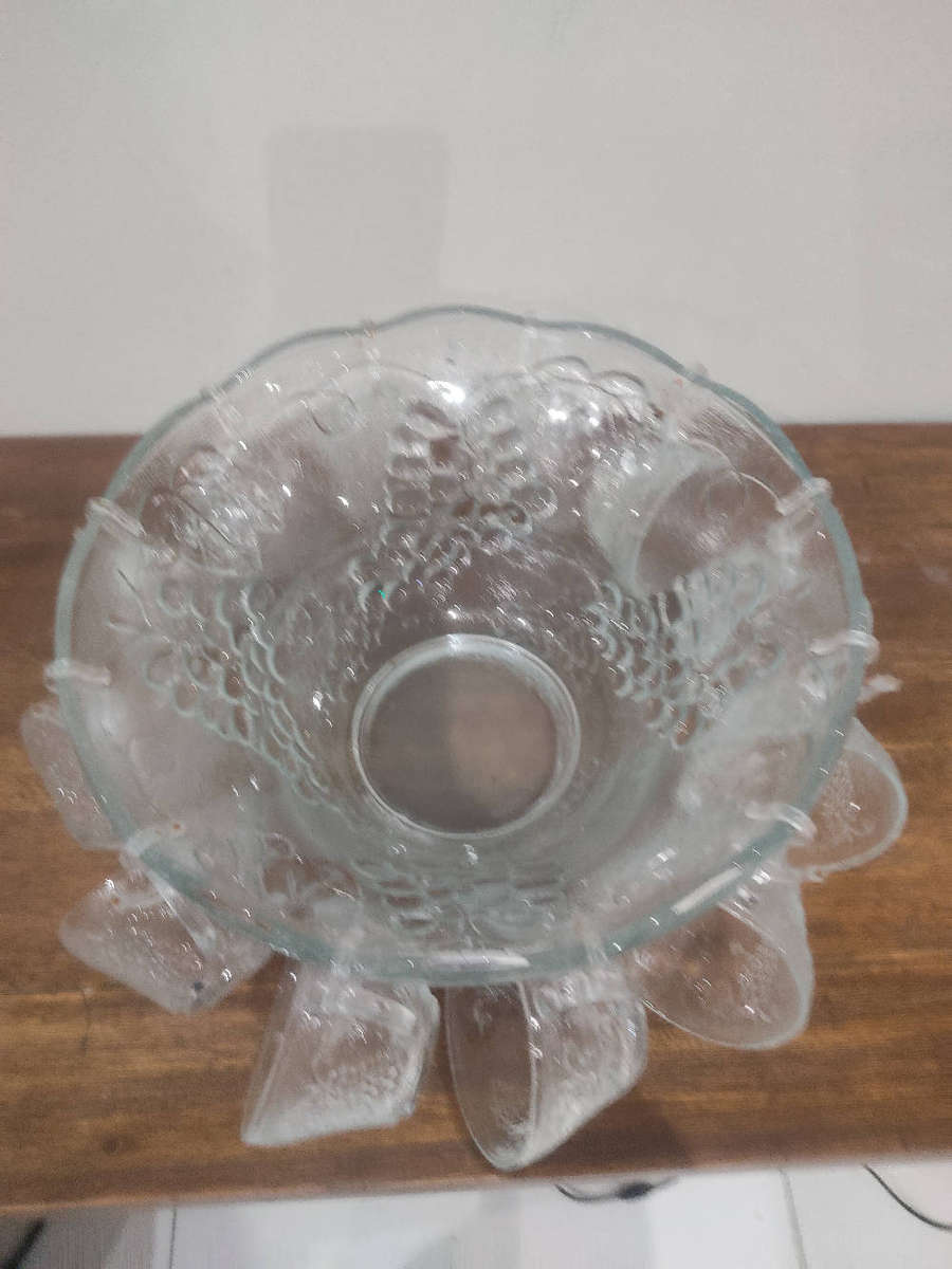 Punch bowl set.Vintage.