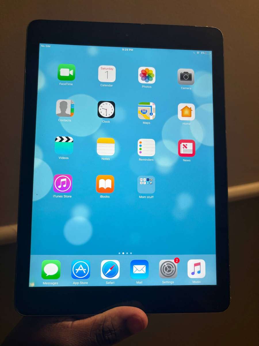 2 iPad Air (Wi-Fi) A1474( 32GB) and A1475( 16GB )