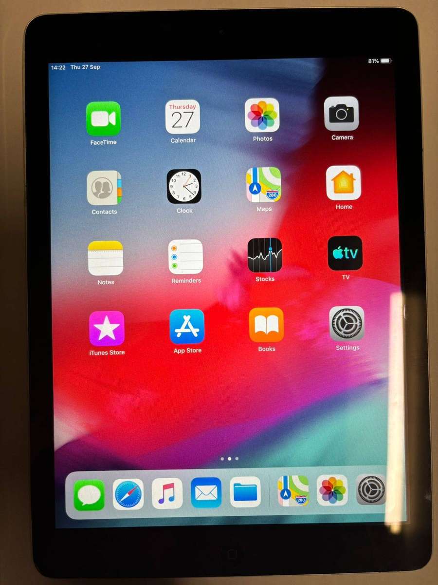 2 iPad Air (Wi-Fi) A1474( 32GB) and A1475( 16GB )