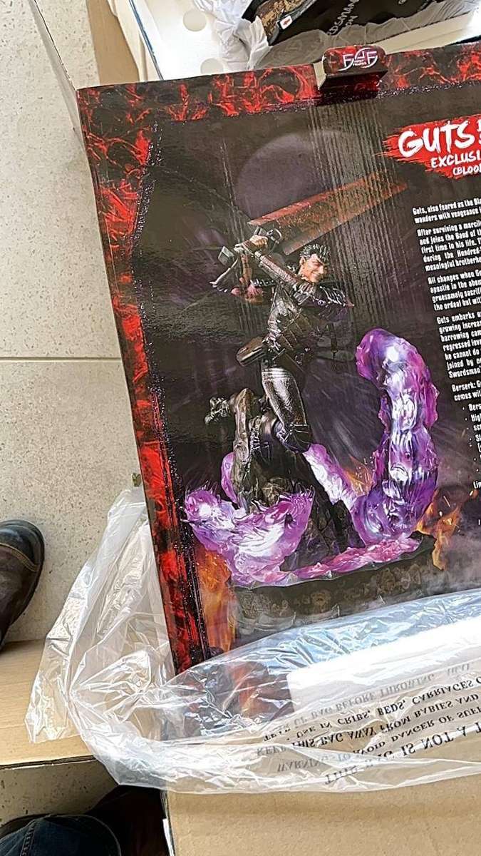 First4figures Berserk Guts resin statue 28inches/71cm exclusive no221 LED base