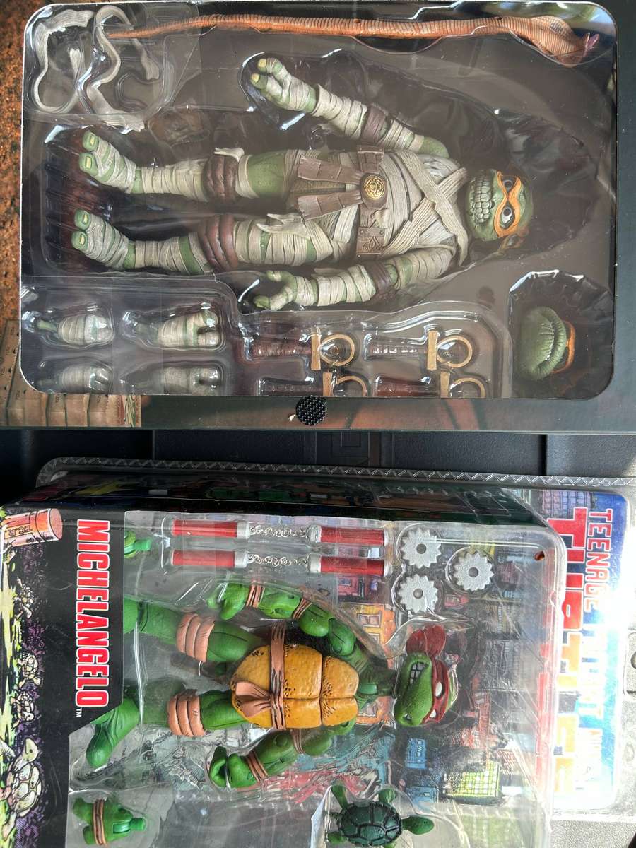 NECA Ninja Turtles TMNT figure lot x 3, Mummy mikey, comic mikey, utrom opened