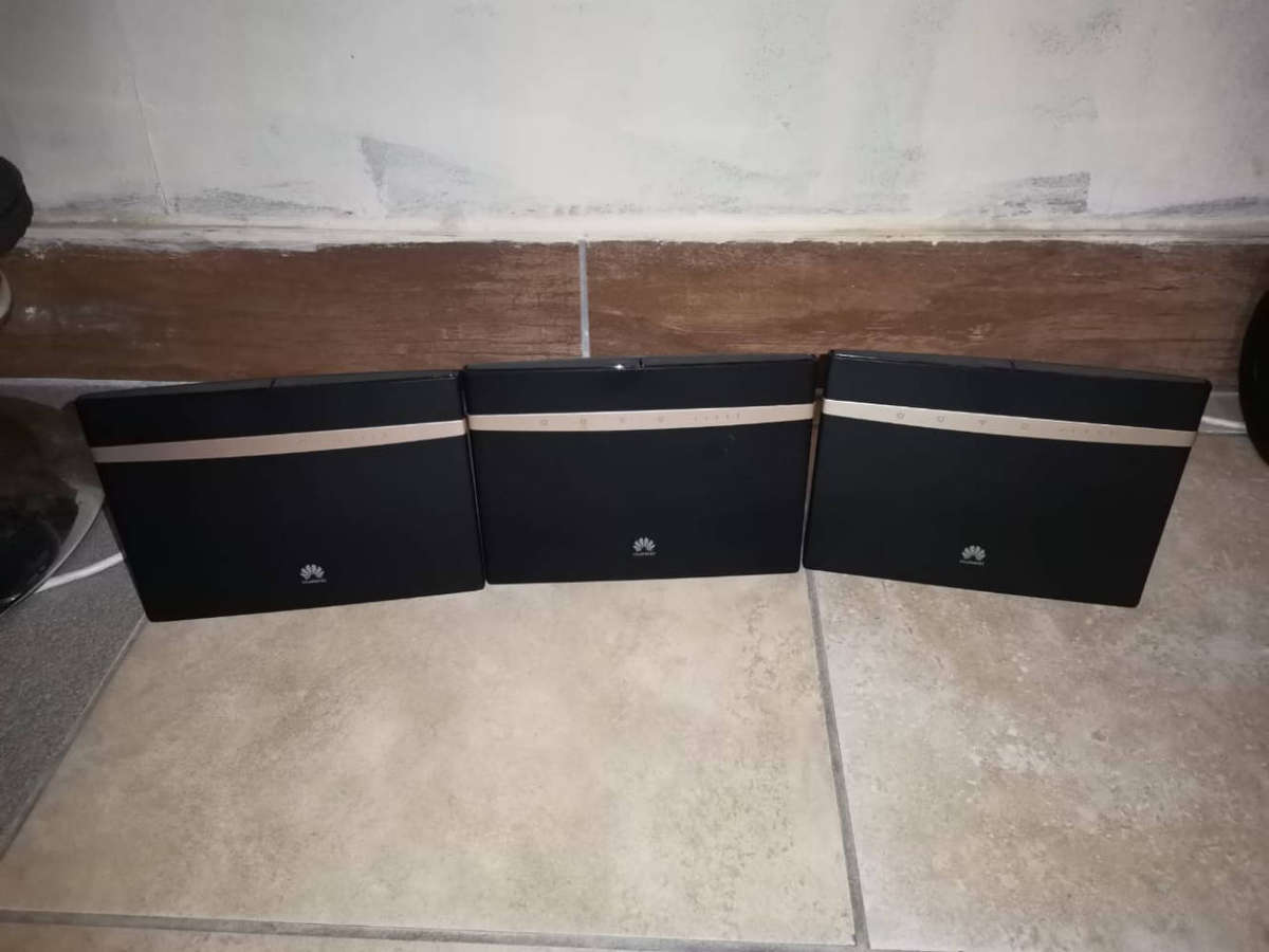 Huawei B525 4G LTE wifi router