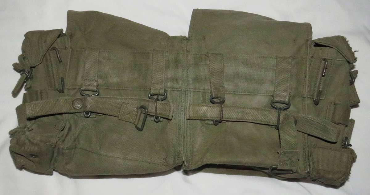 Rhodesian 62 kidney pouch with padded yoke - military surplus gear