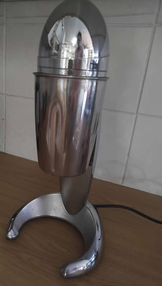 MILKSHAKE MIXER MACHINE