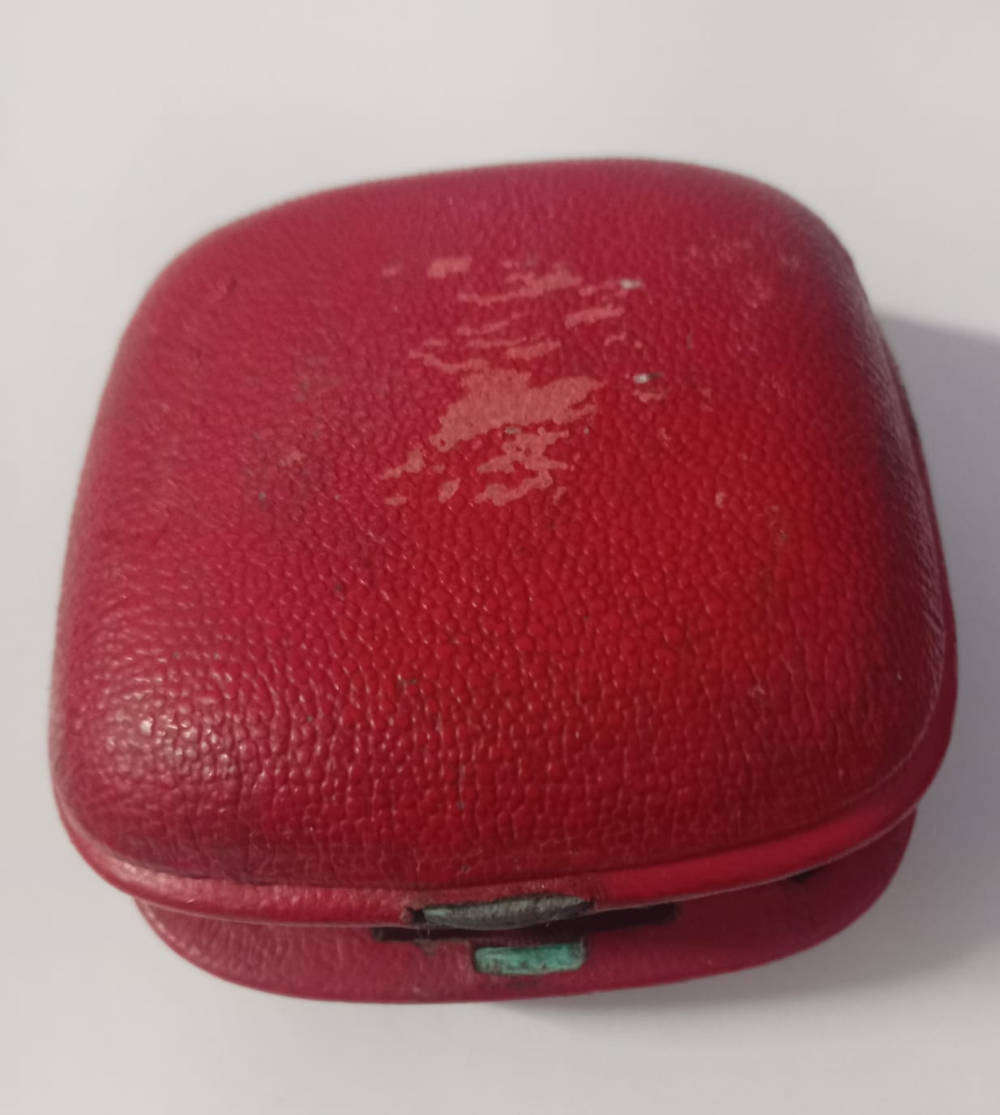 Smiths Empire Travel Alarm Clock.  Needs attention.