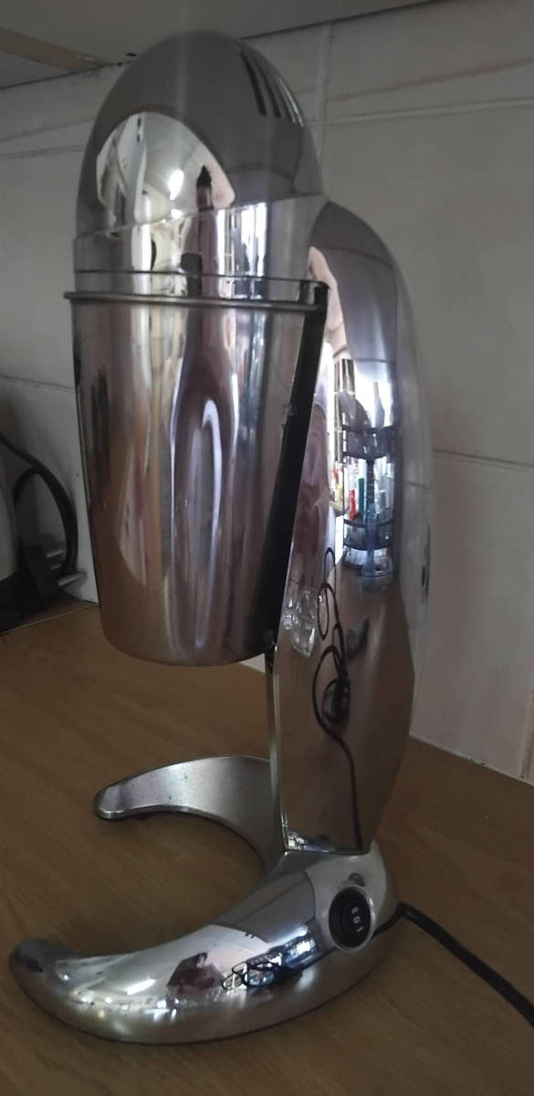 MILKSHAKE MIXER MACHINE