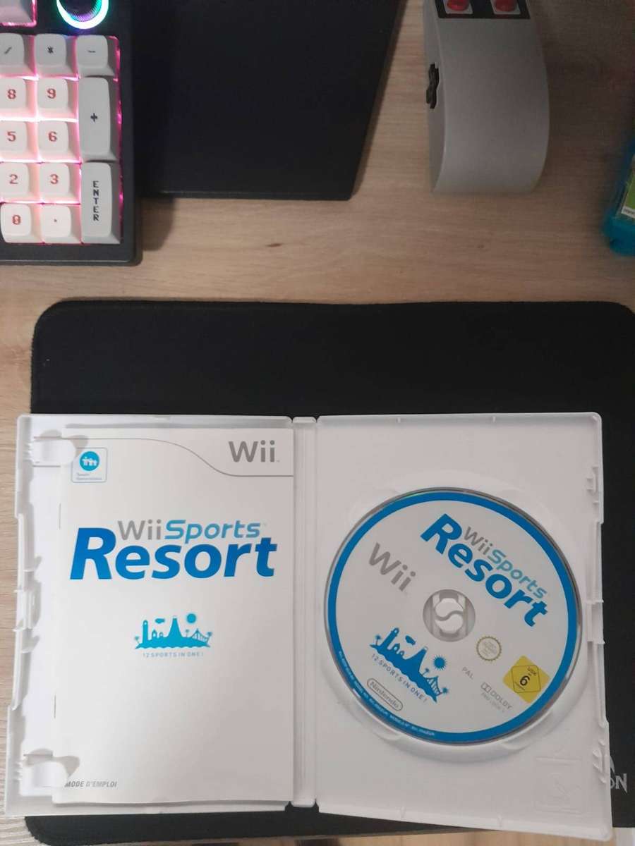 Wii games and remote bundle