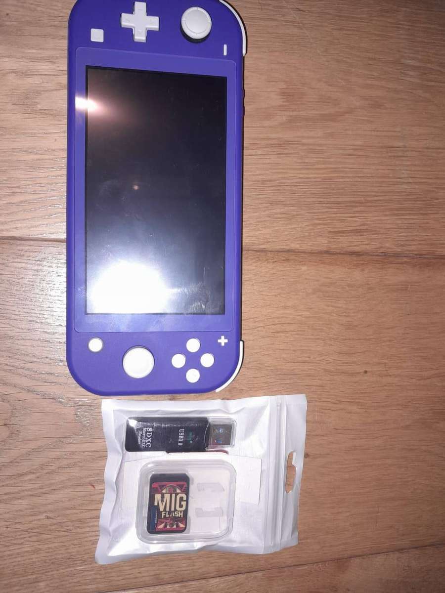Nintendo Switch Lite With MIG Switch Card
