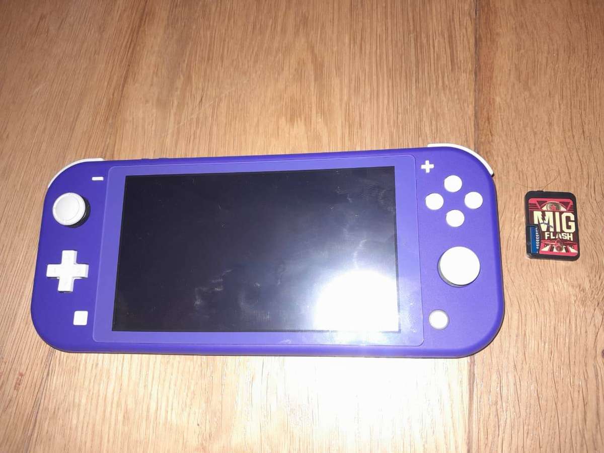 Nintendo Switch Lite With MIG Switch Card