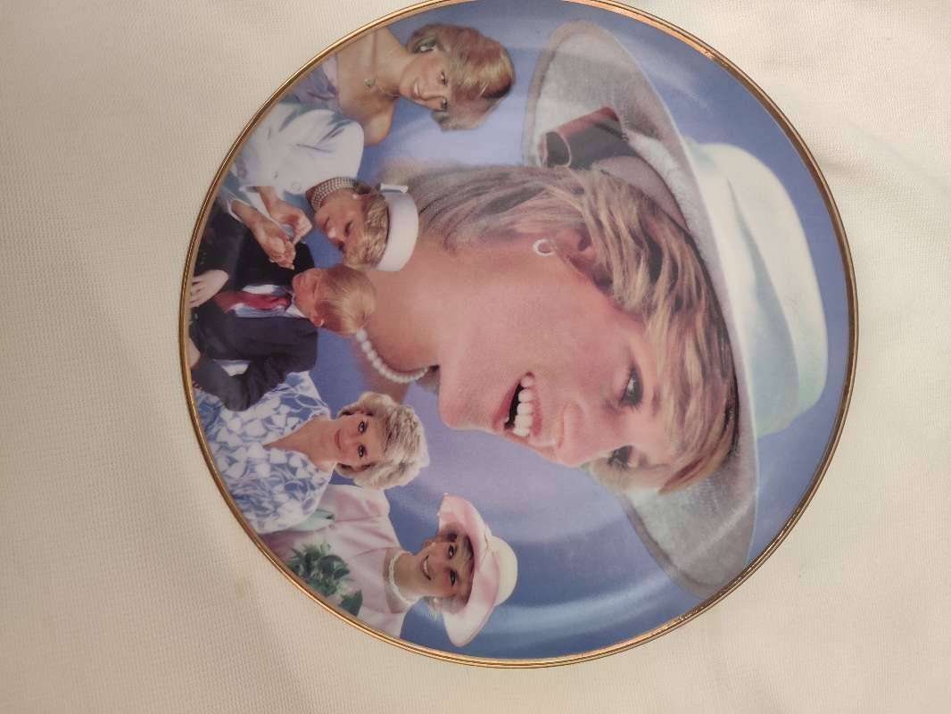 Diana England's Rose' plate