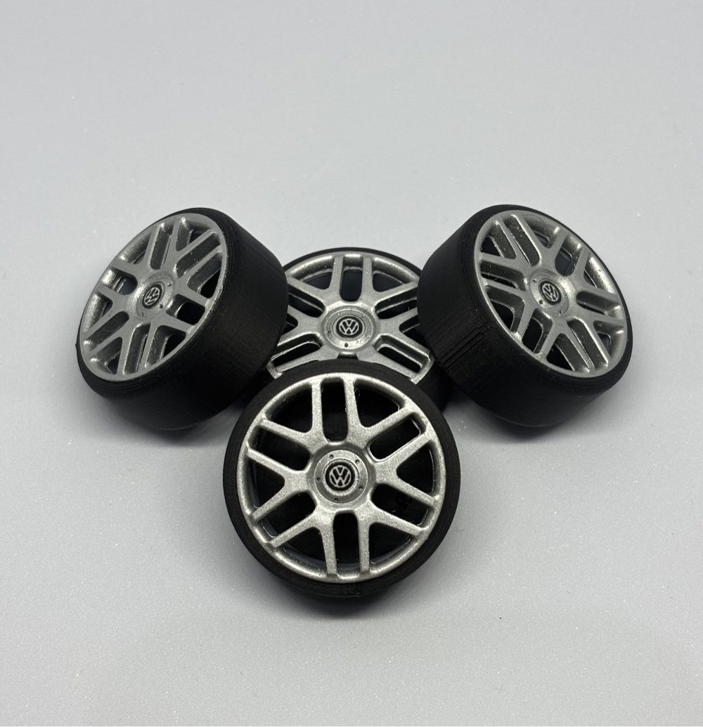 1:18 scale 3D Printed VW HELIOS rim & tyre set