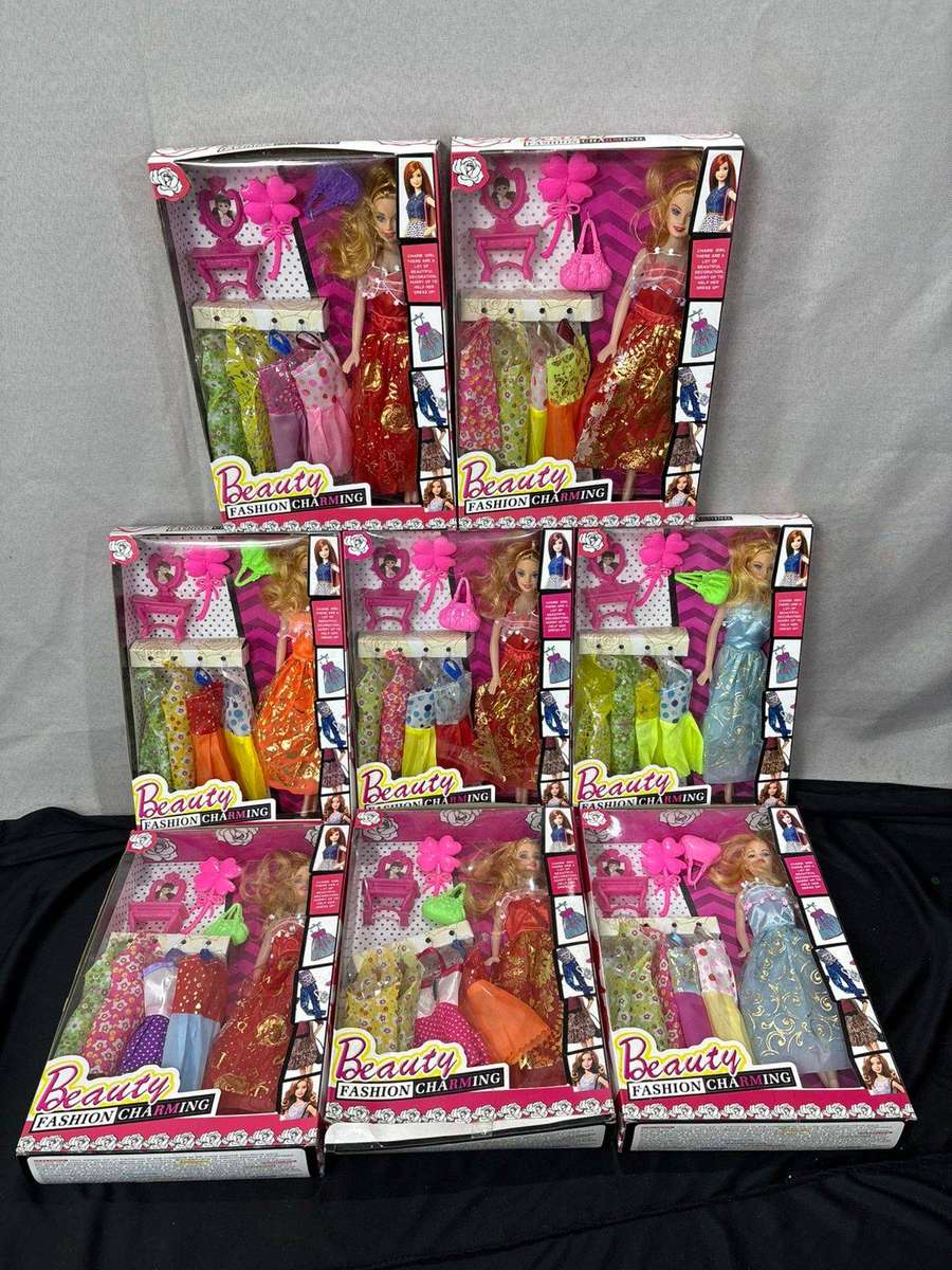 Beauty Fashion Charming dolls (8 In total)