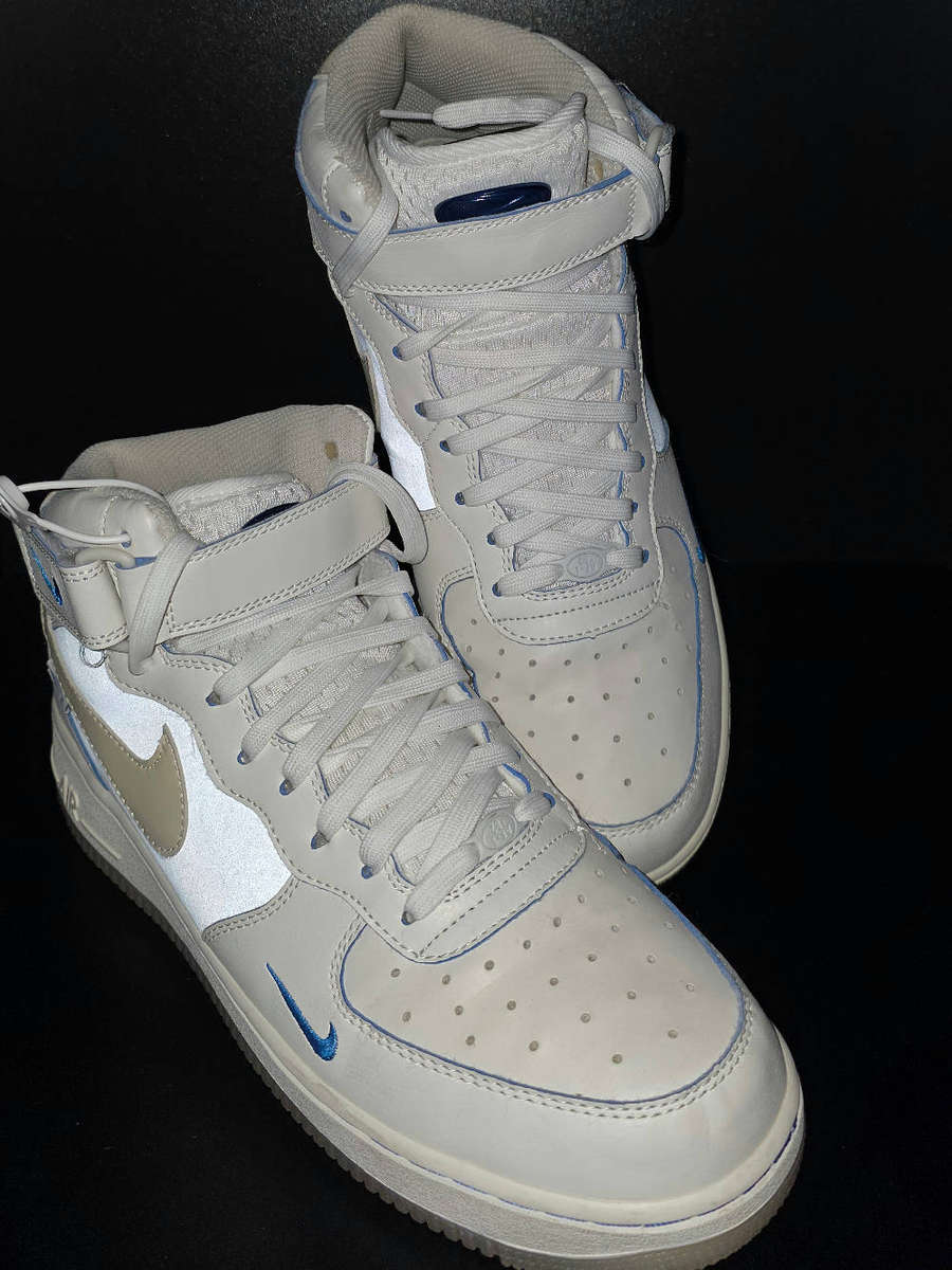 Nike Air Force 1 Mid '07 sneakers in Pearl White & Navy
