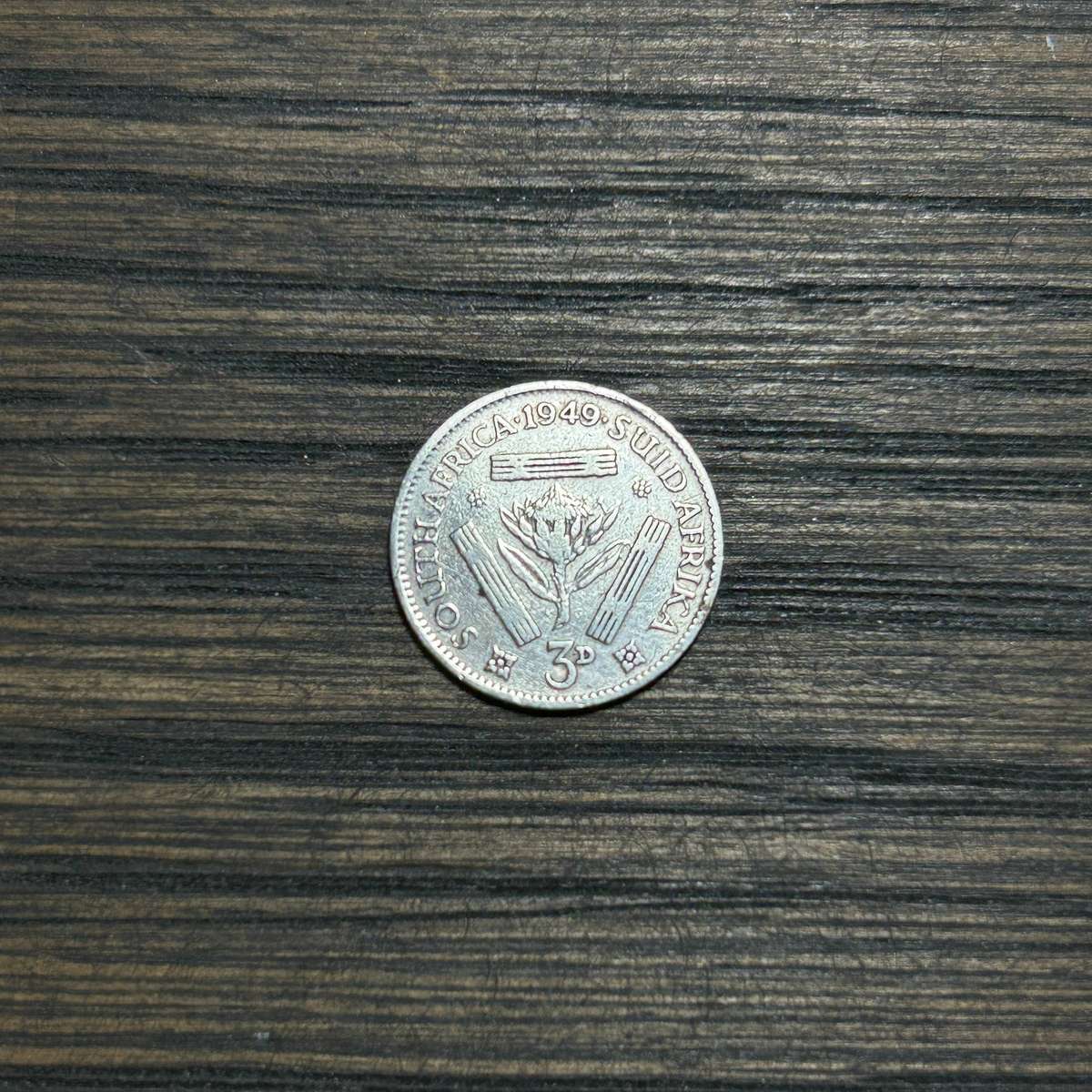 1949 South Africa 3 Pence - Weight 1.41g Silver 0.800 - Capsule Included