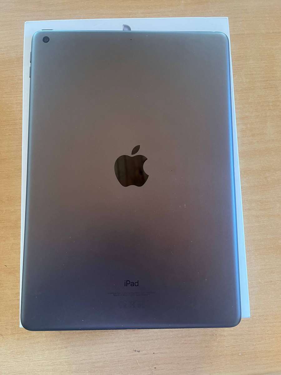 Apple iPad 9th Generation 64GB Wi-Fi  For Repair / Parts