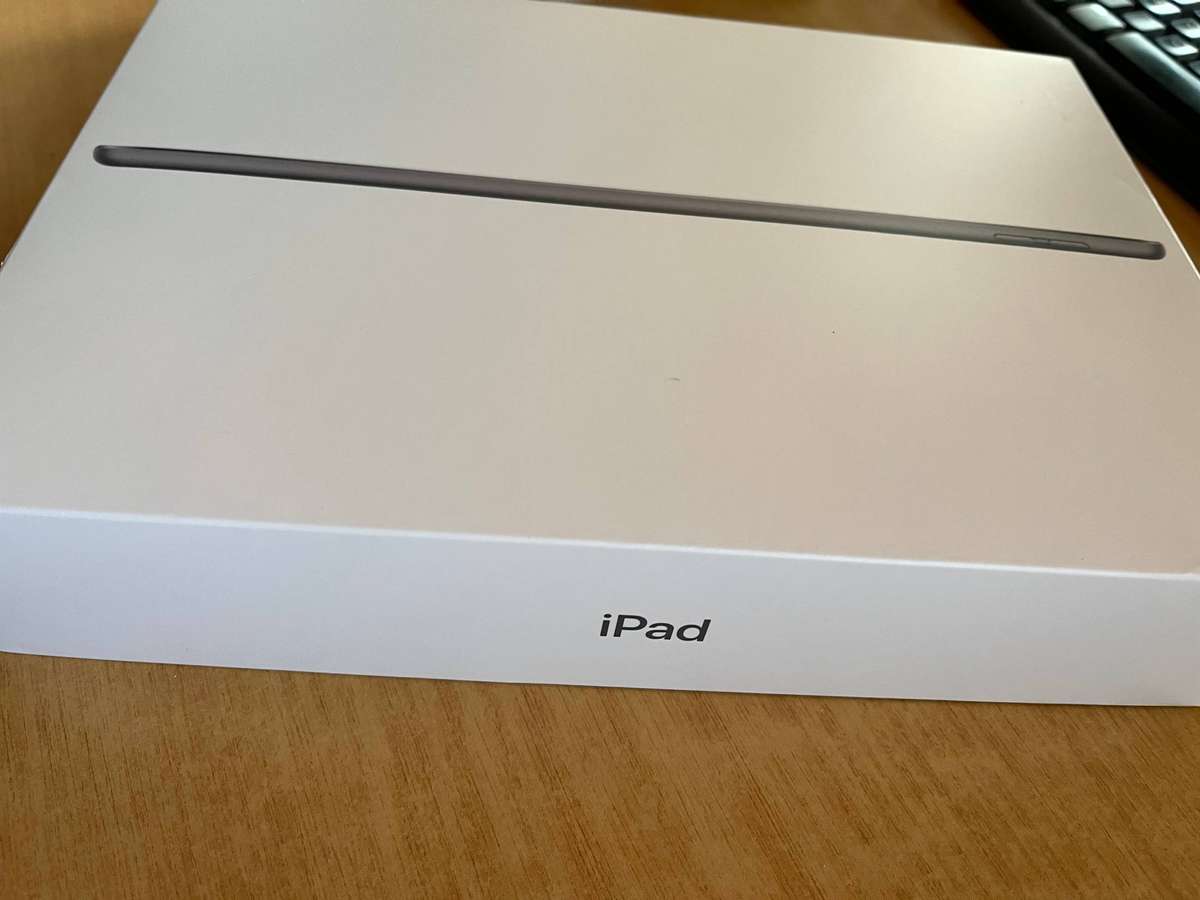 Apple iPad 9th Generation 64GB Wi-Fi  For Repair / Parts