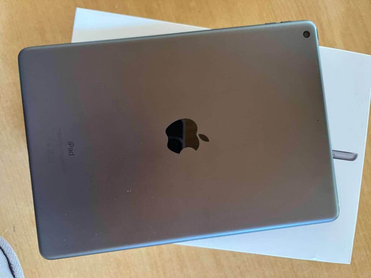 Apple iPad 9th Generation 64GB Wi-Fi  For Repair / Parts
