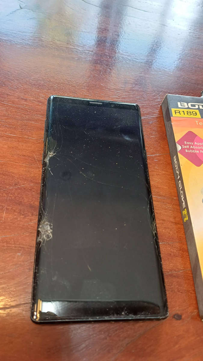 Broken Samsung Note 9