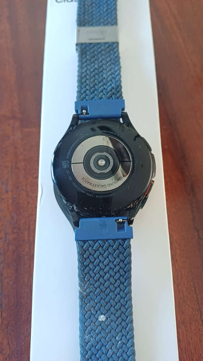 Samsung Galaxy Watch 4 Classic 46 mm LTE Black  Excellent Condition, Box & Charger Included