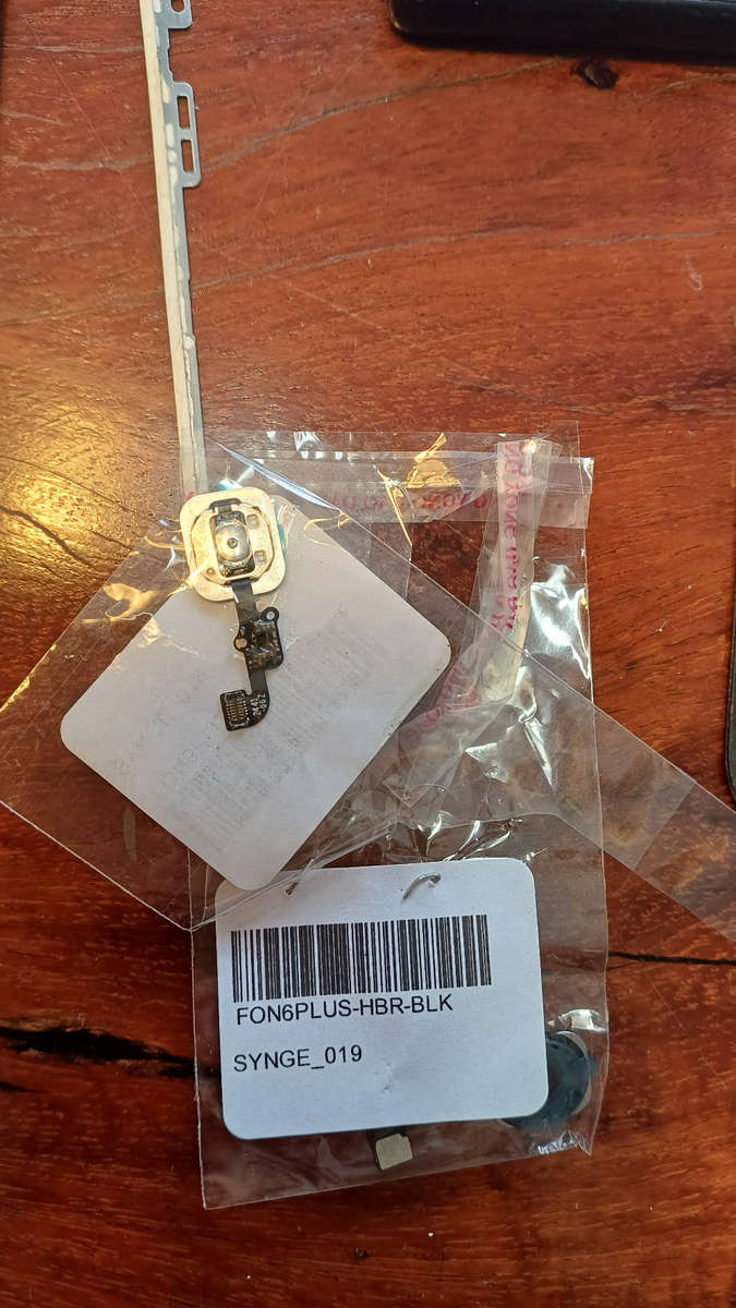 Mixed Phone Accessory & Parts Lot  20 Phone Covers, Mount, Controllers, SIMs