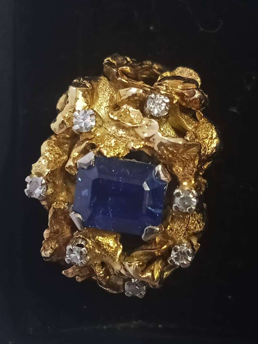 18kt Yellow gold dress ring.