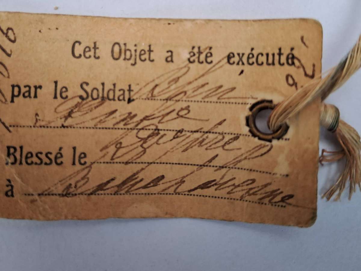 WW1 souvenir beaded 'bracelet' issued to soldiers in the line of duty.