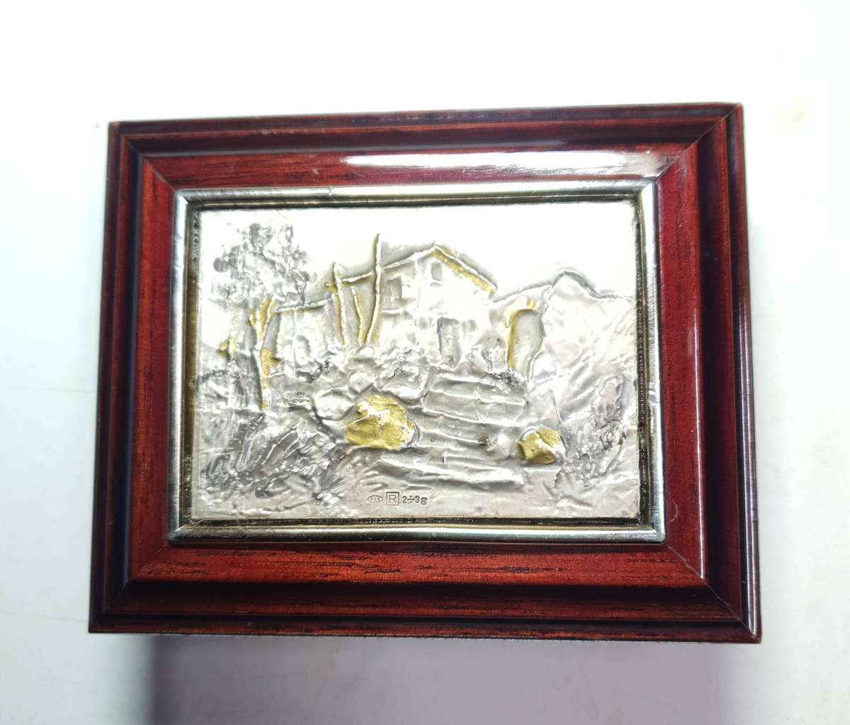 WOOD & 925 STERLING SILVER PLAQUE JEWELRY / TRINKET BOX.