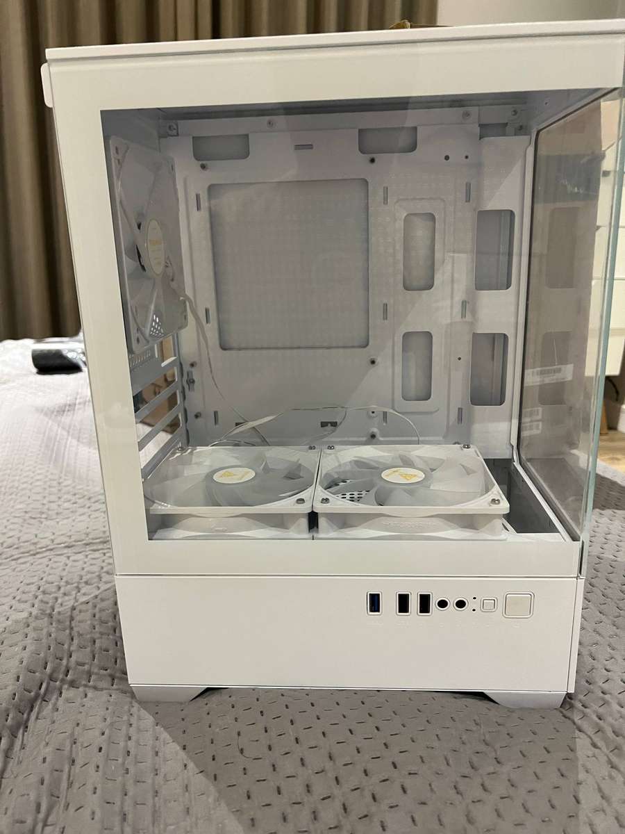 Gamdias Aura GC9M Computer Case