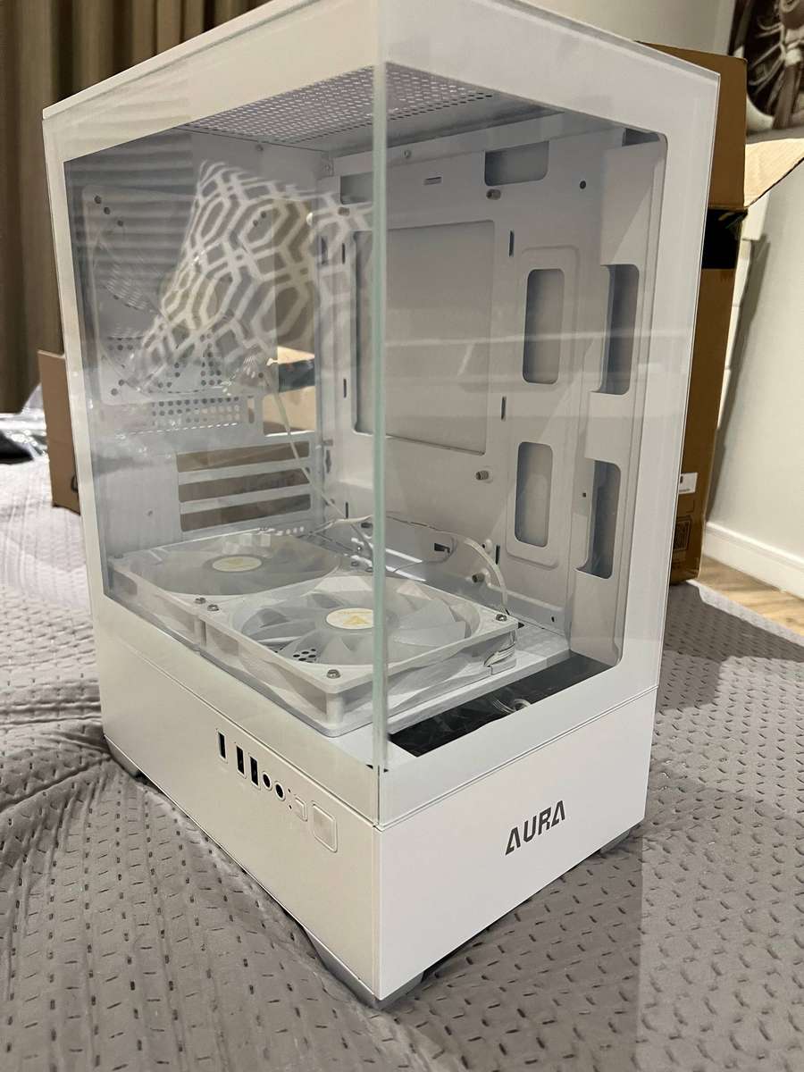 Gamdias Aura GC9M Computer Case