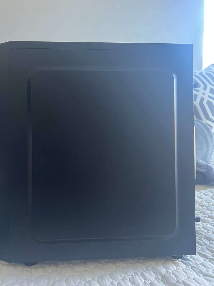 Evetech BASE Standard ATX PC Case+400W Power Supply
