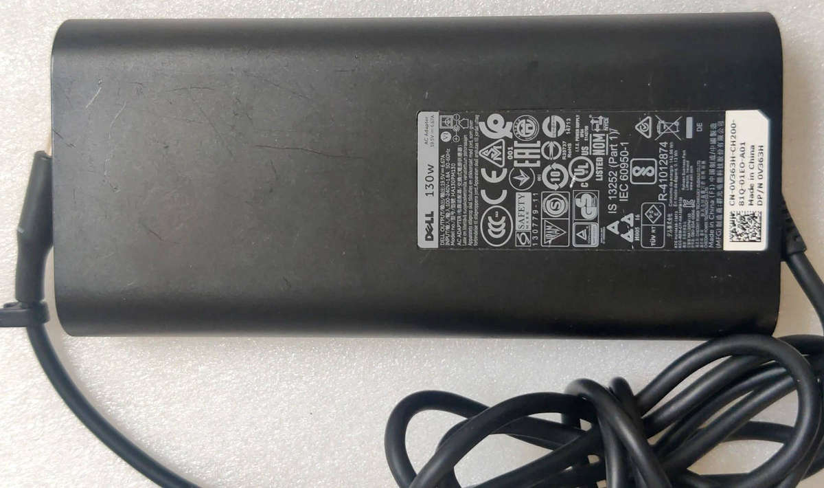 Dell small pin Charger 130W - for Precision 5530 / 130W  Grade A, Cleaned, Fully Tested