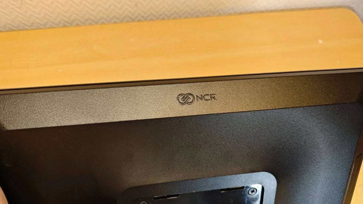 NCR TOUCH SCREEN model number-5915-1315-8801 XL SERIES POS 15
