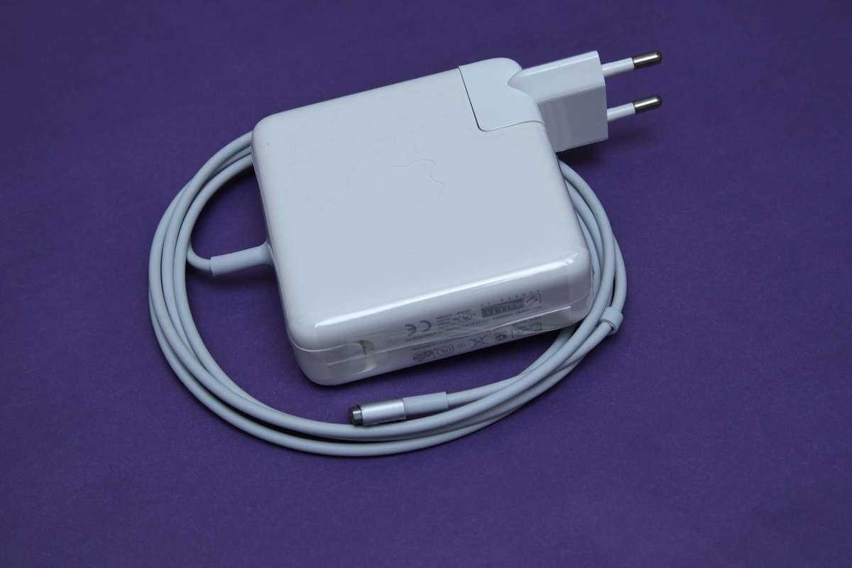 ORIGINAL Apple 85W MagSafe 2 T-Shape Charger for MacBook Pro  A1424 | NEW