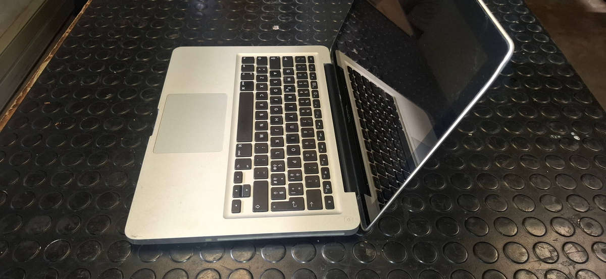 Apple MacBook Air 13-inch Laptop - Secondhand