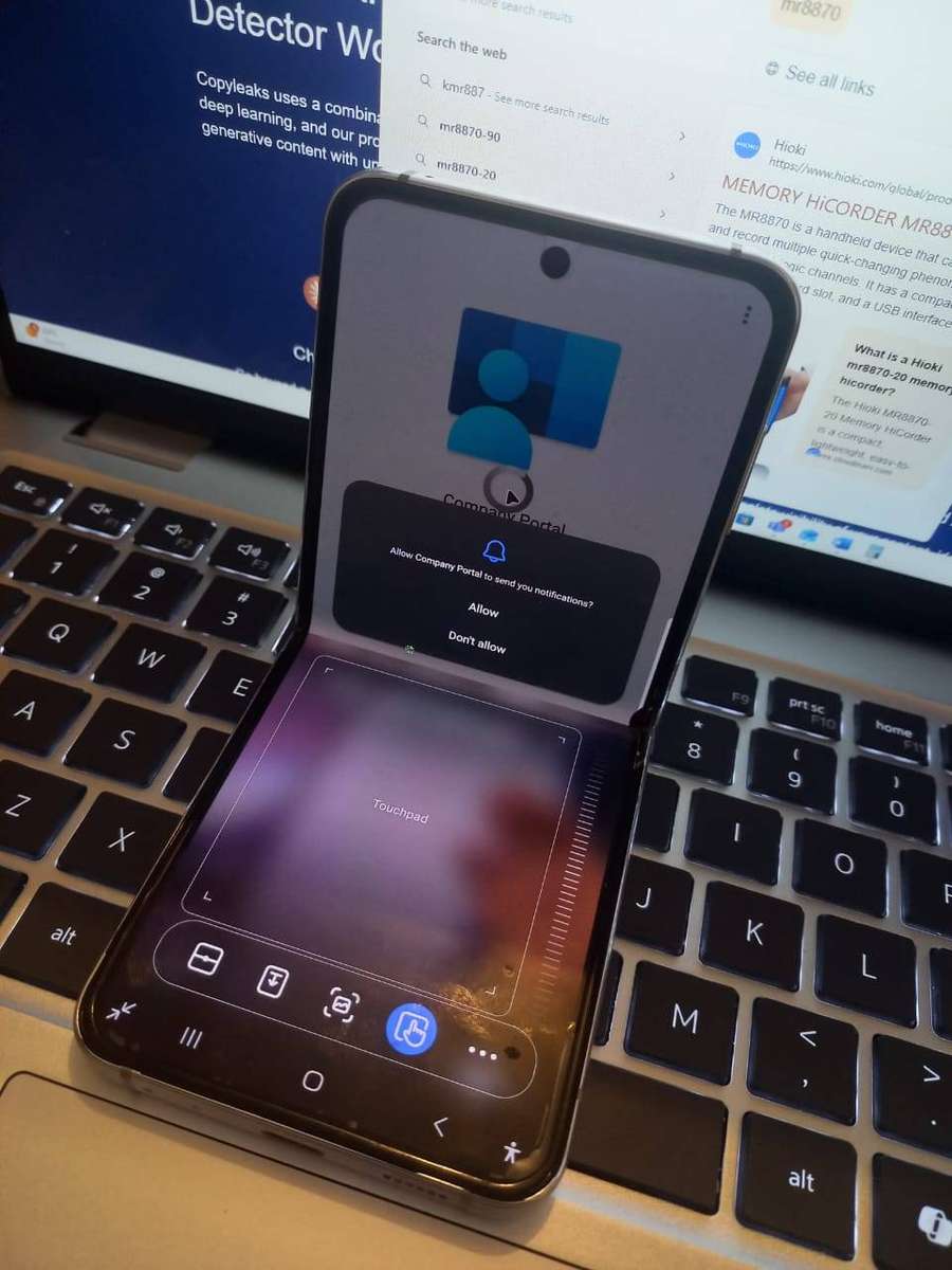 Samsung Z Flip 5 (256GB/8GB)