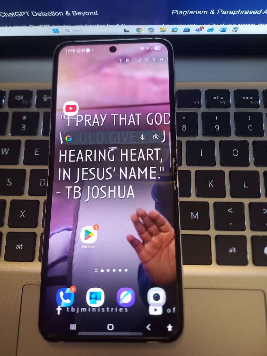 Samsung Z Flip 5 (256GB/8GB)