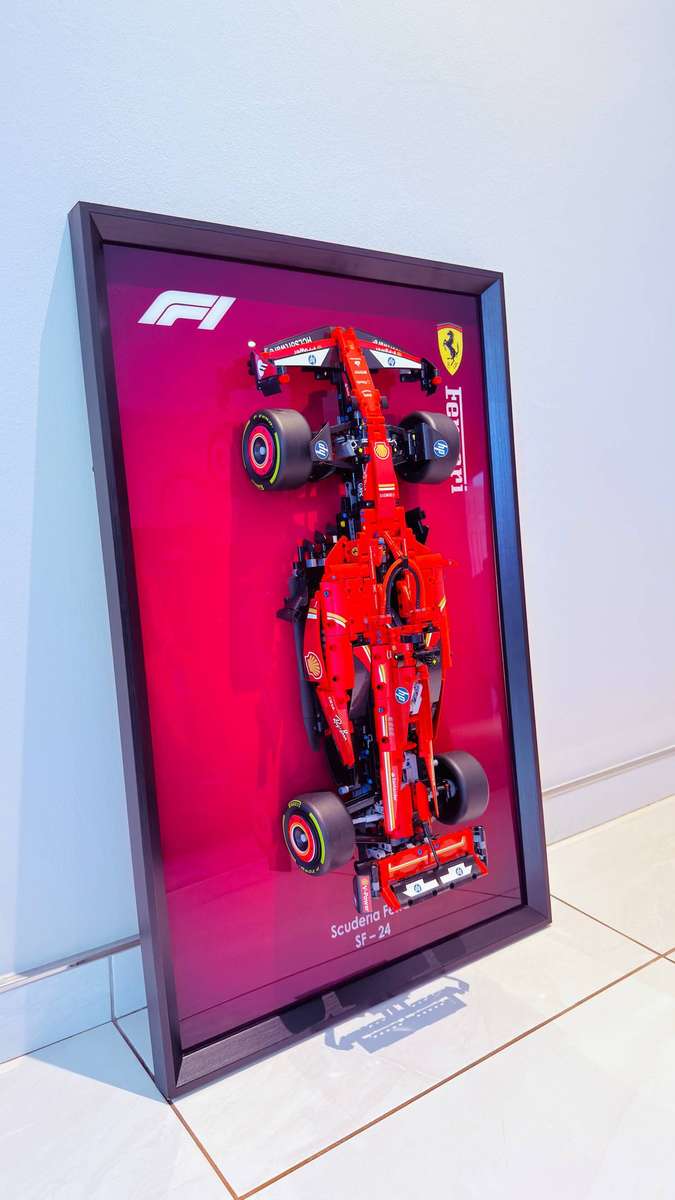 DF Studios | Ferrari SF-24 Lego Technic | F1 Display Frame