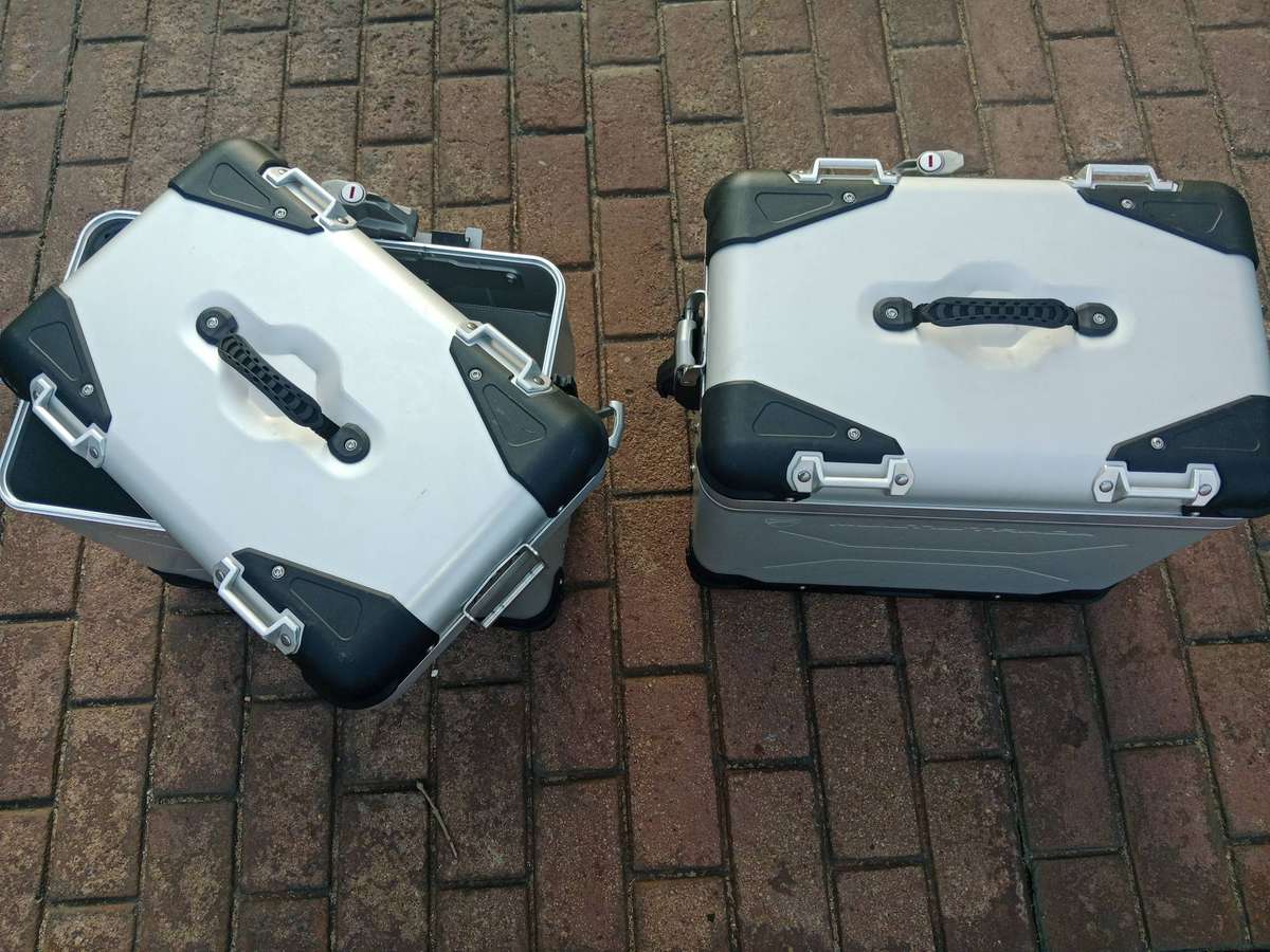 2 (TWO) X DUCATI MULTISTRADA ALUMINIUM 5KG (MAX LOAD) PANNIER BOXES