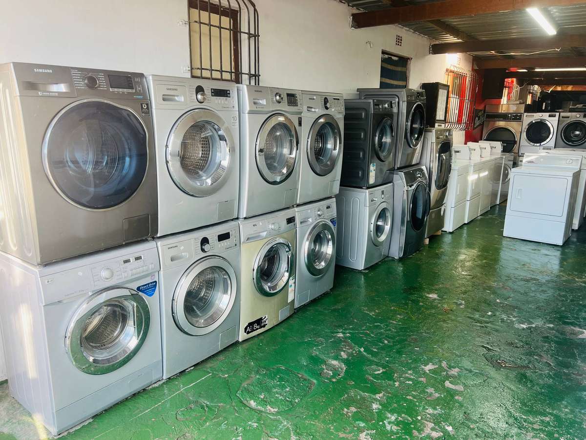Samsung and LG Front Loader Washing Machine - Fully Serviced, Excellent Condition