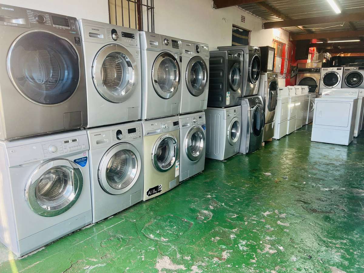 Samsung and LG Front Loader Washing Machine - Fully Serviced, Excellent Condition