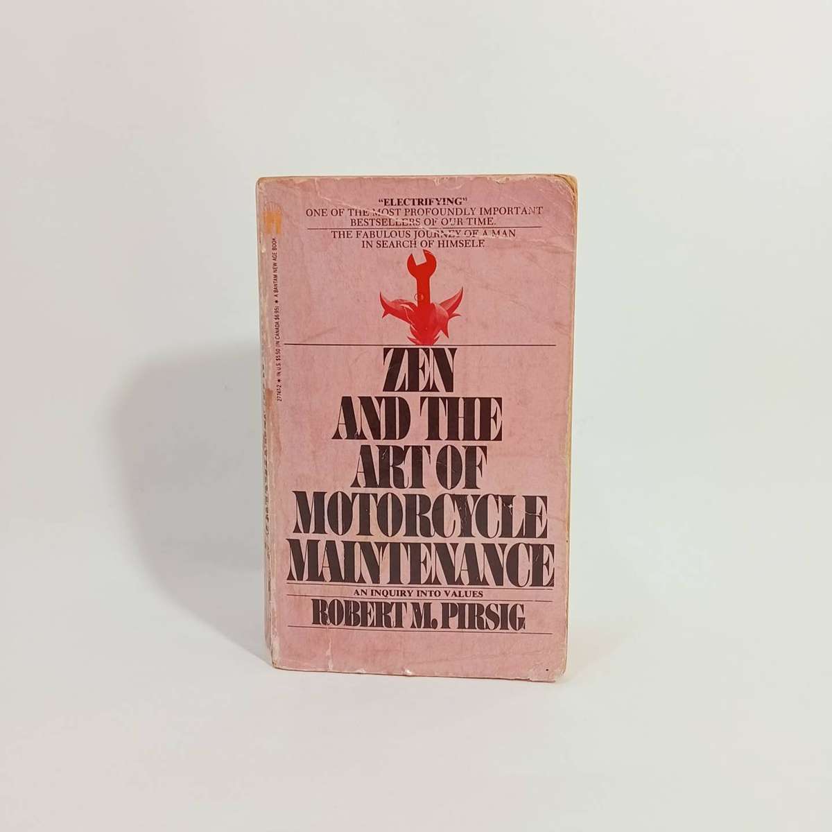 Zen and the Art of Motorcycle Maintenance - Vintage Paperback Book by Robert M. Pirsig - Bantam New