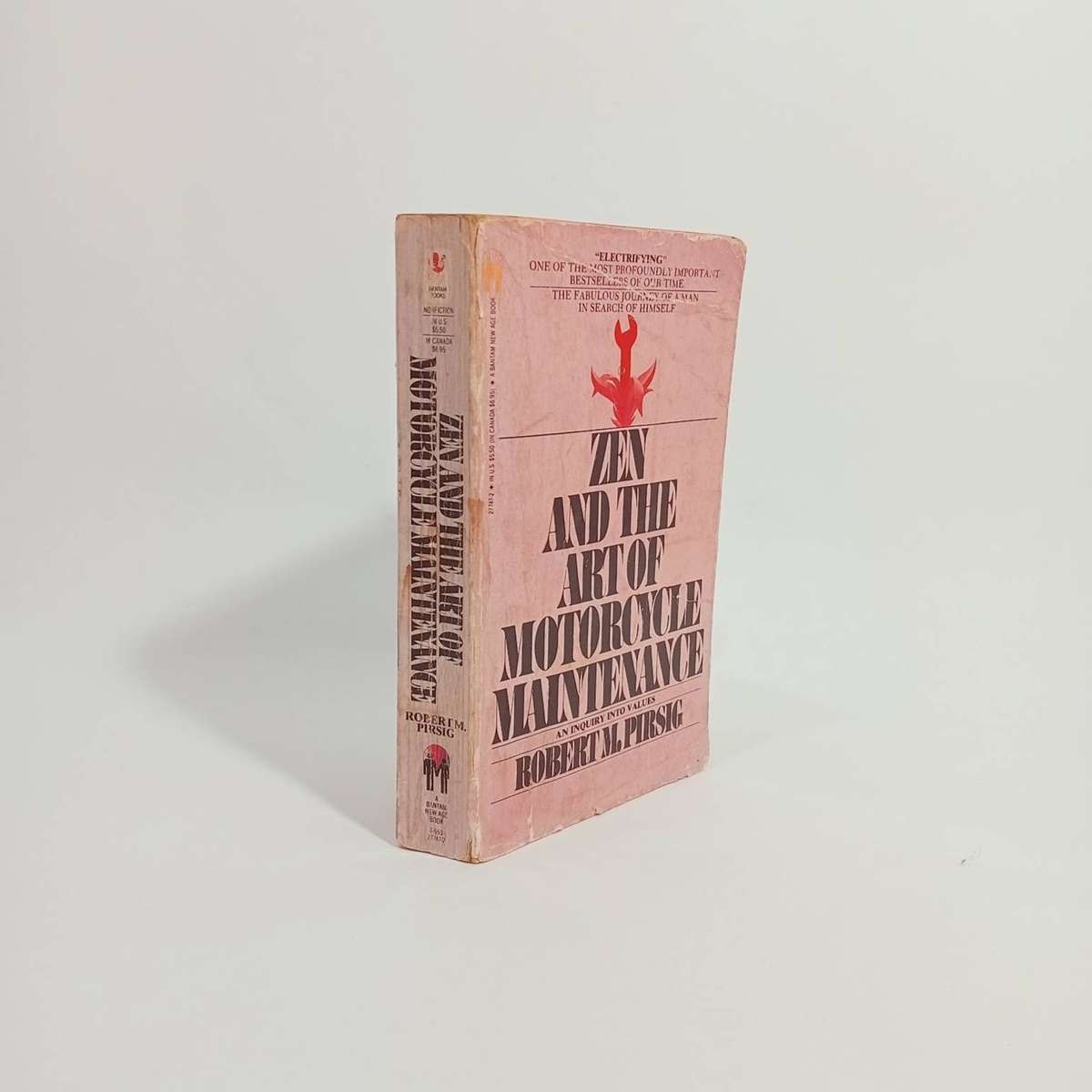 Zen and the Art of Motorcycle Maintenance - Vintage Paperback Book by Robert M. Pirsig - Bantam New