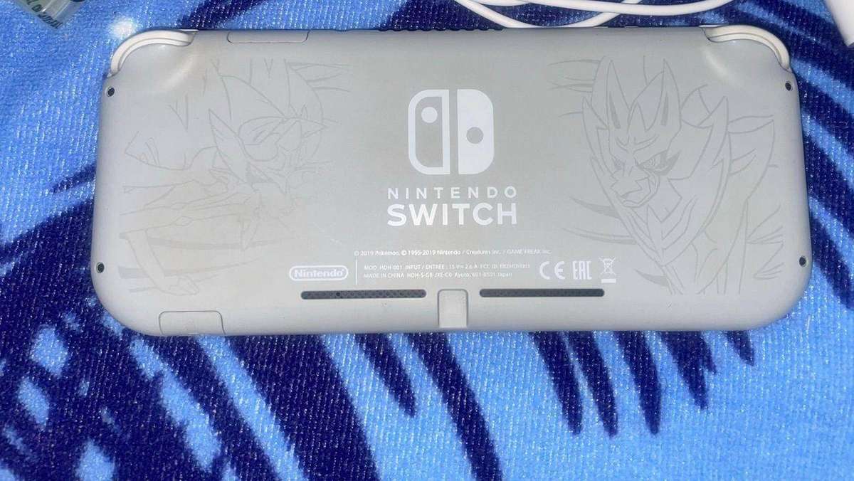 Nintendo Switch Lite Zacian and Zamazenta Edition - Excellent Condition