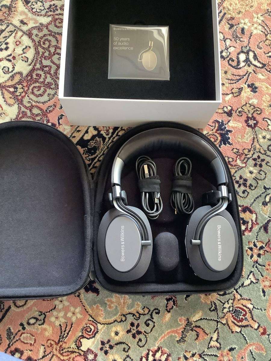 Bowers & Wilkins PX headphones