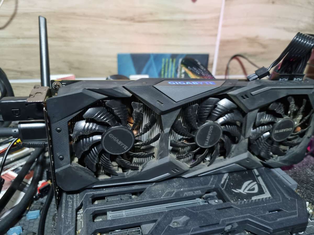 GIGABYTE NVIDIA GeForce RTX 2070