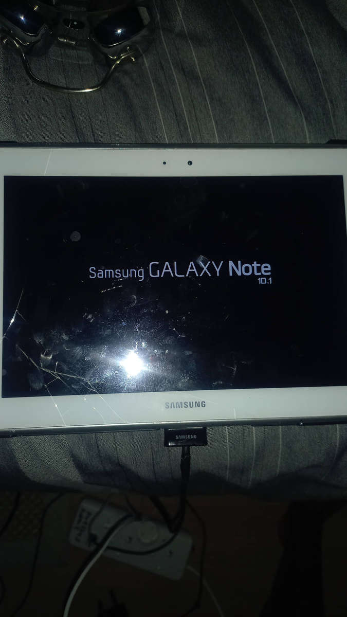 Samsung Galaxy Note 10.1 GT-N8000 32GB with S Pen included. *For Projects, Working Condition*